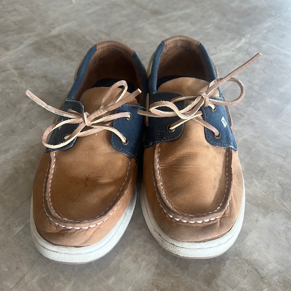 Sperry cup ll boat shoes boys size 3
